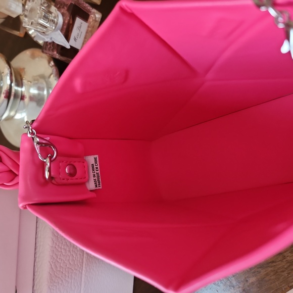 MADISON WEST Fuchsia Mini Bag with Braided handle & chain strap NWT - Picture 7 of 16